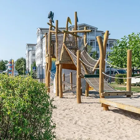 512, Seepark Apartment *
