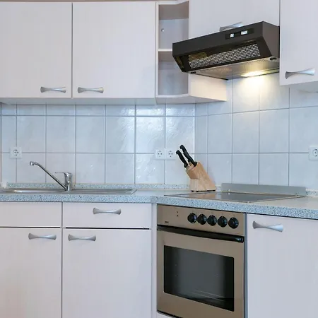 Apartment 512, Seepark *